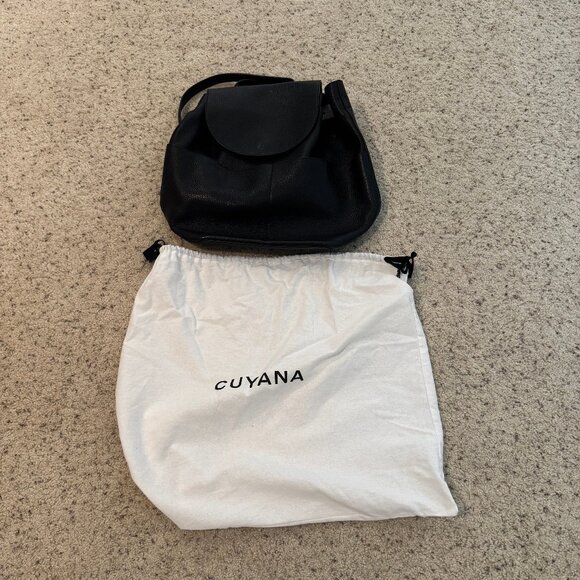 Cuyana Handbags - Cuyana backpack 13" model (like new)